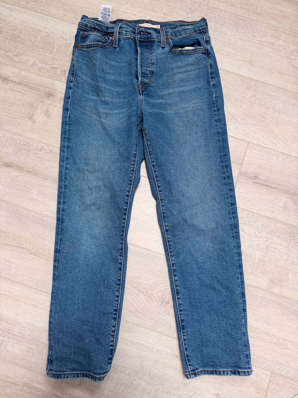 Levi’s straight wedgie jeans